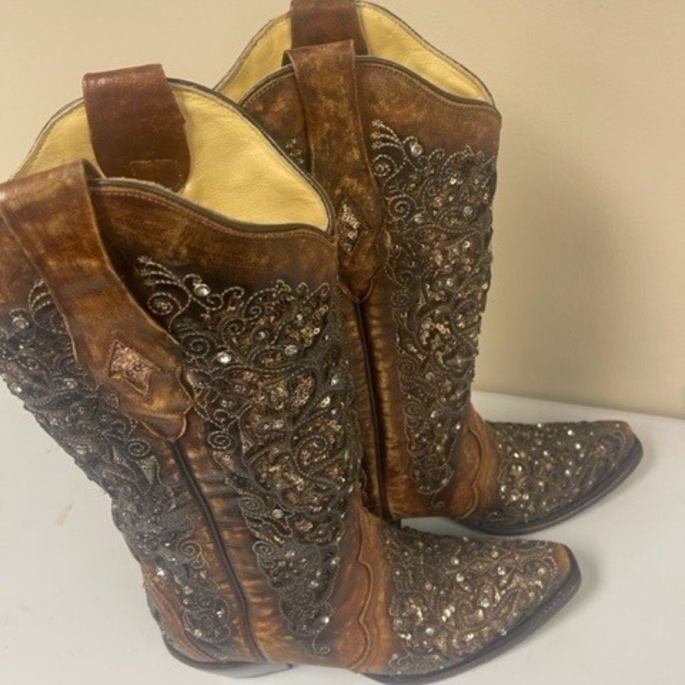 Corral Women's Brown & Black Sequin Inlay with Embroidery & Studs Cowboy Snip To